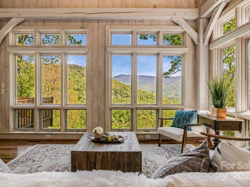 33 Great Aspen Way, Black Mountain, NC 28711.  MLS# CAR4254990, YatesRealty ID 11543. 