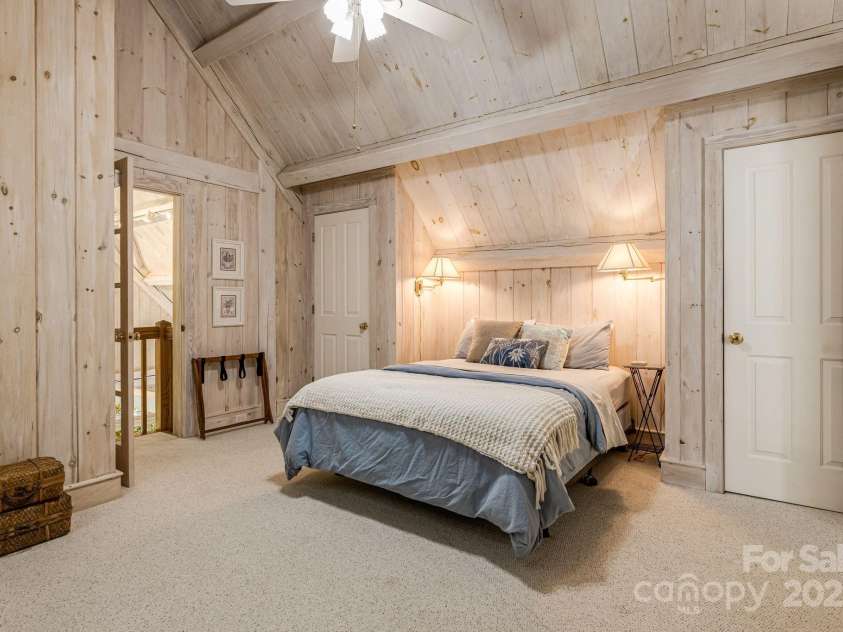 33 Great Aspen Way, Black Mountain, NC 28711.  MLS# CAR4254990, YatesRealty ID 11543. 