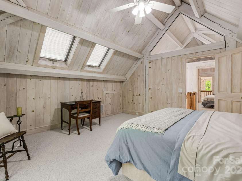 33 Great Aspen Way, Black Mountain, NC 28711.  MLS# CAR4254990, YatesRealty ID 11543. 