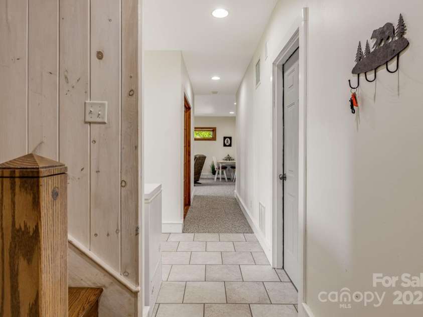 33 Great Aspen Way, Black Mountain, NC 28711.  MLS# CAR4254990, YatesRealty ID 11543. 