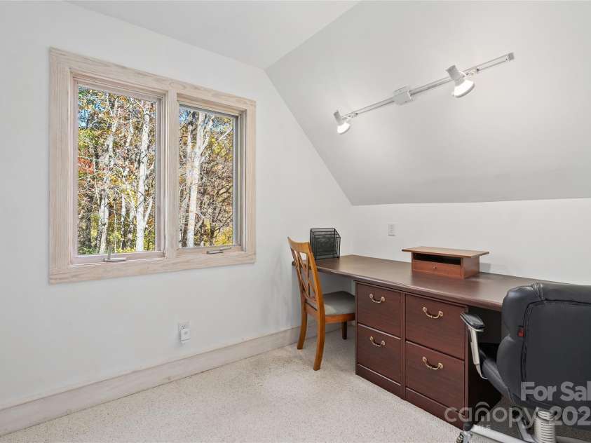 33 Great Aspen Way, Black Mountain, NC 28711.  MLS# CAR4321189, YatesRealty ID 11543. 