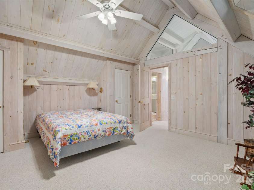 33 Great Aspen Way, Black Mountain, NC 28711.  MLS# CAR4321189, YatesRealty ID 11543. 