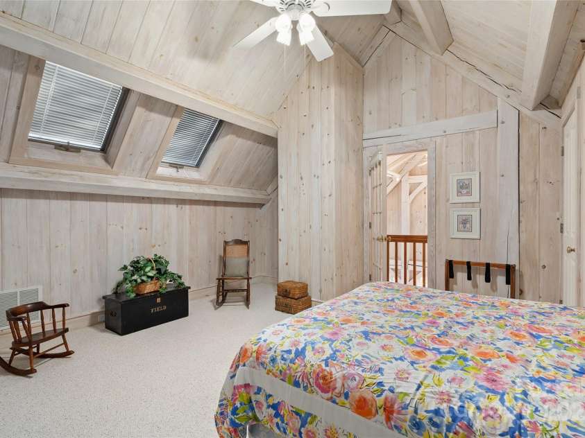 33 Great Aspen Way, Black Mountain, NC 28711.  MLS# CAR4321189, YatesRealty ID 11543. 