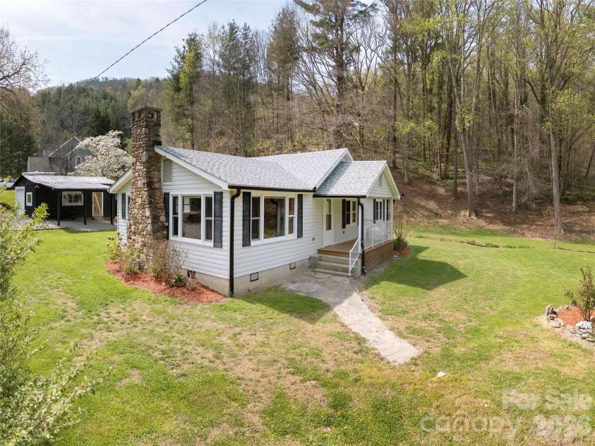 91 Rice Branch Road, Asheville, NC 28804.  MLS# CAR4366116, YatesRealty ID 11544. 
