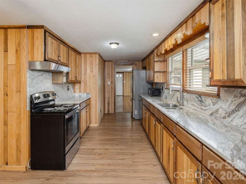 91 Rice Branch Road, Asheville, NC 28804.  MLS# CAR4366116, YatesRealty ID 11544. 