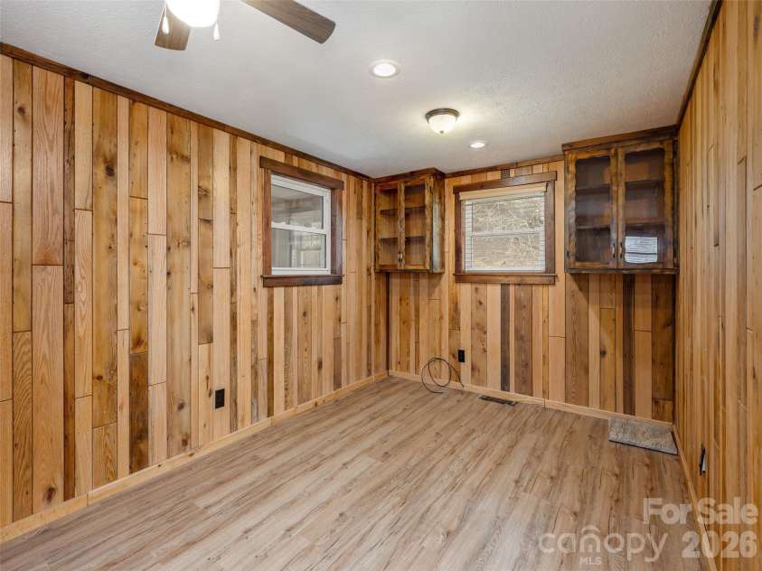 91 Rice Branch Road, Asheville, NC 28804.  MLS# CAR4366116, YatesRealty ID 11544. 