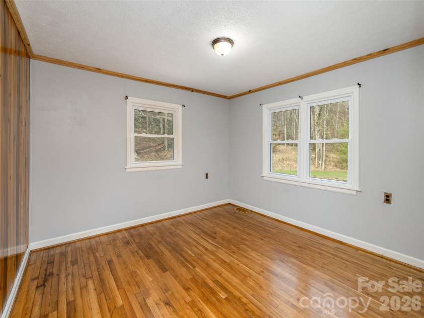 91 Rice Branch Road, Asheville, NC 28804.  MLS# CAR4366116, YatesRealty ID 11544. 