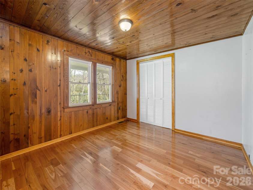 91 Rice Branch Road, Asheville, NC 28804.  MLS# CAR4366116, YatesRealty ID 11544. 