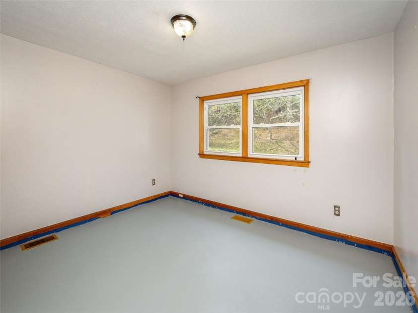 91 Rice Branch Road, Asheville, NC 28804.  MLS# CAR4366116, YatesRealty ID 11544. 