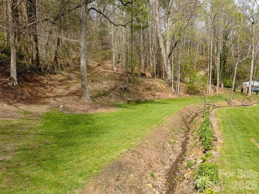 91 Rice Branch Road, Asheville, NC 28804.  MLS# CAR4366116, YatesRealty ID 11544. 