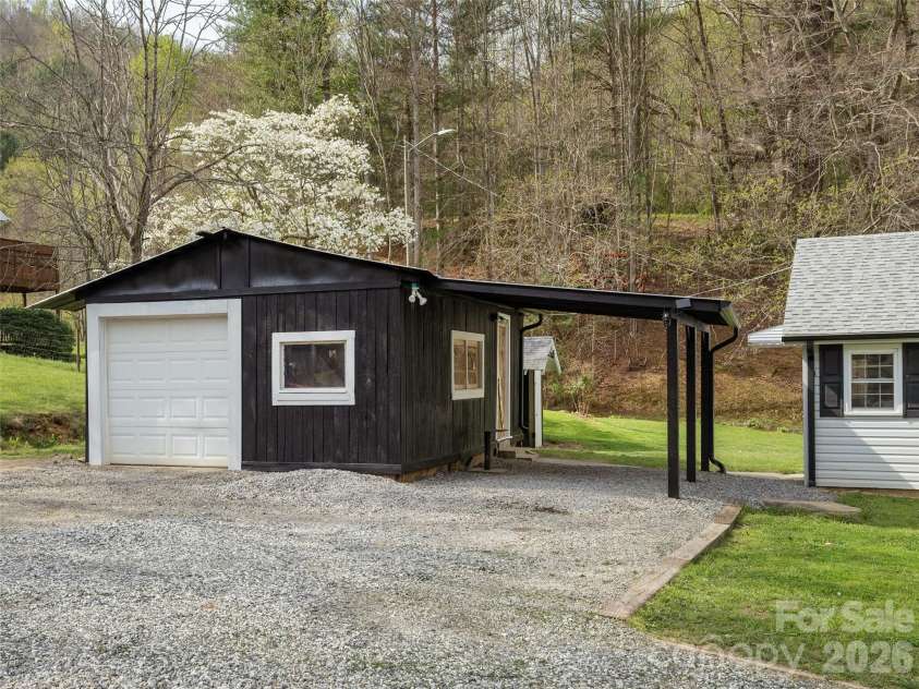 91 Rice Branch Road, Asheville, NC 28804.  MLS# CAR4366116, YatesRealty ID 11544. 