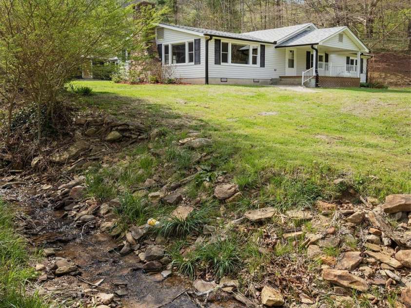 91 Rice Branch Road, Asheville, NC 28804.  MLS# CAR4366116, YatesRealty ID 11544. 