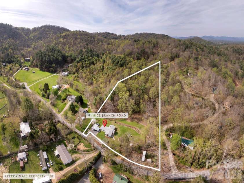 91 Rice Branch Road, Asheville, NC 28804.  MLS# CAR4366116, YatesRealty ID 11544. 
