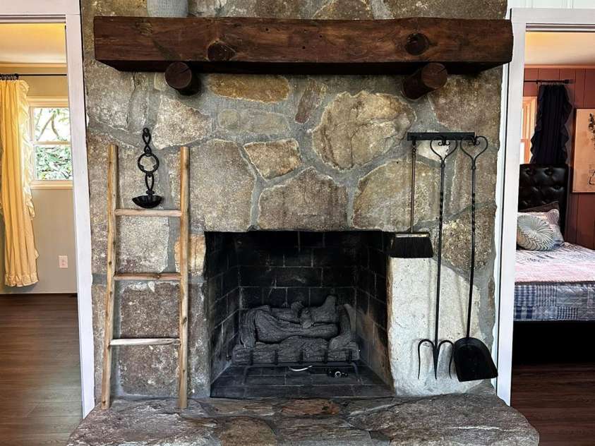 17 Village Way, Sapphire, NC 28774.  MLS# CAR4256593, YatesRealty ID 11545. Gas Log Fireplace