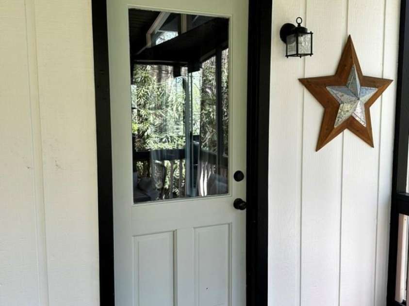 17 Village Way, Sapphire, NC 28774.  MLS# CAR4256593, YatesRealty ID 11545. Welcome!