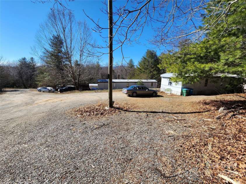 5 Becky Lane, Fairview, NC 28730.  MLS# CAR4247547, YatesRealty ID 11547. 