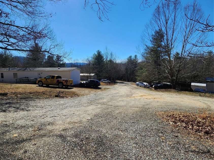 5 Becky Lane, Fairview, NC 28730.  MLS# CAR4247547, YatesRealty ID 11547. 