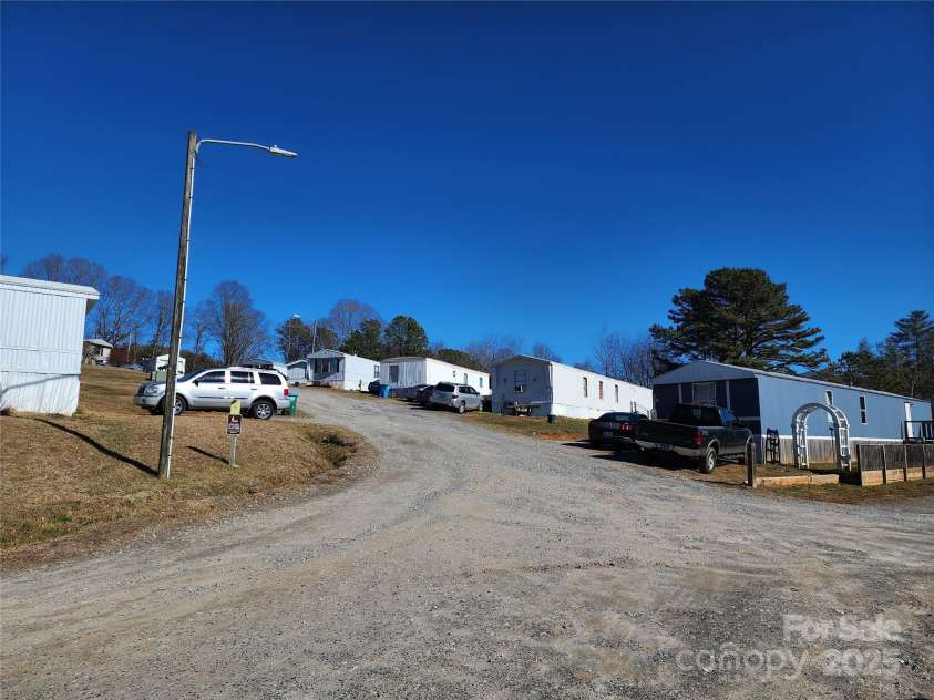 5 Becky Lane, Fairview, NC 28730.  MLS# CAR4247547, YatesRealty ID 11547. 