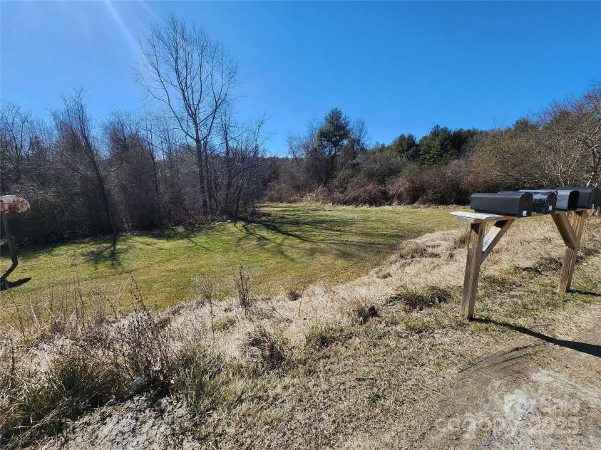 5 Becky Lane, Fairview, NC 28730.  MLS# CAR4247547, YatesRealty ID 11547. 