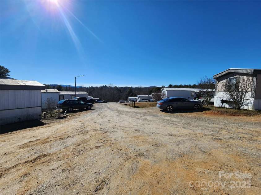 5 Becky Lane, Fairview, NC 28730.  MLS# CAR4247547, YatesRealty ID 11547. 