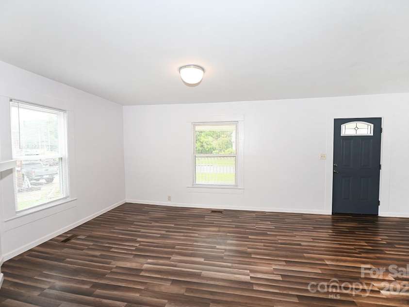 106 Virginia Street, Lenoir, NC 28645.  MLS# CAR4282225, YatesRealty ID 11548. 