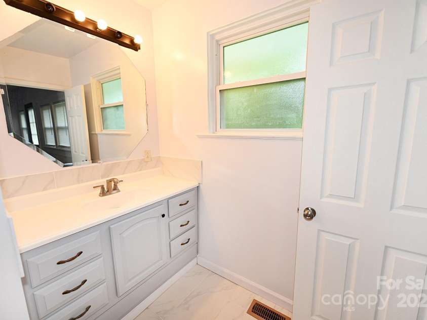 106 Virginia Street, Lenoir, NC 28645.  MLS# CAR4282225, YatesRealty ID 11548. 