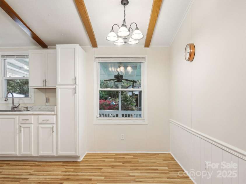 30 Griffin Lane, Candler, NC 28715.  MLS# CAR4253020, YatesRealty ID 11548. 