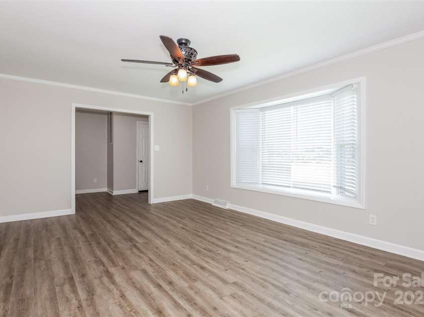 1637 Buckingham Avenue, Gastonia, NC 28054.  MLS# CAR4245917, YatesRealty ID 11549. 