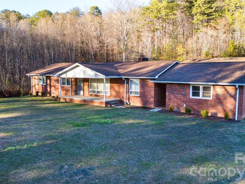 133 Harmony Hill, Sylva, NC 28725.  MLS# CAR4338240, YatesRealty ID 1155. 