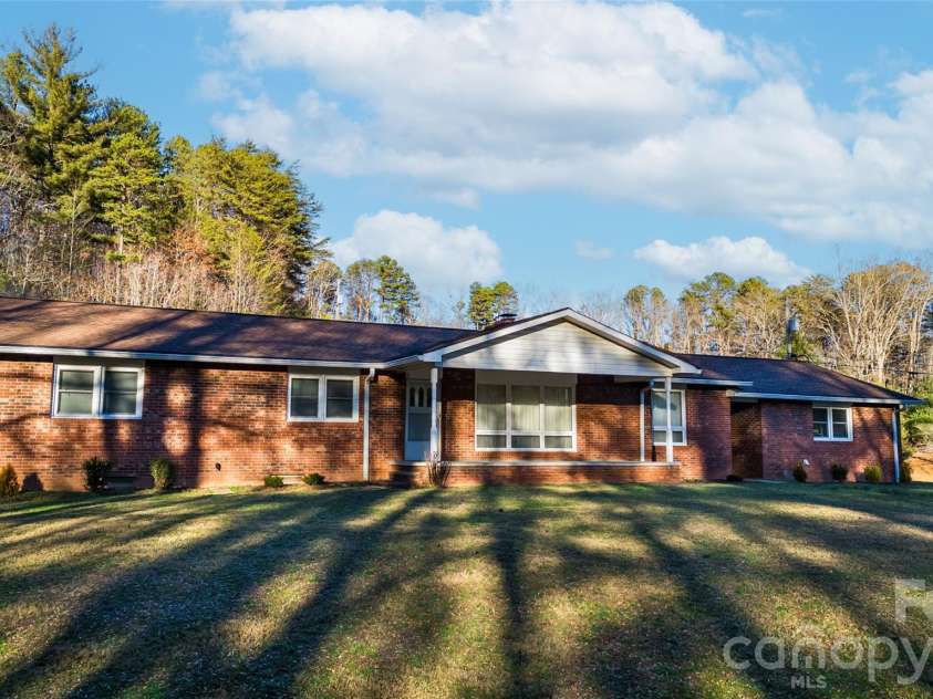133 Harmony Hill, Sylva, NC 28725.  MLS# CAR4338240, YatesRealty ID 1155. 