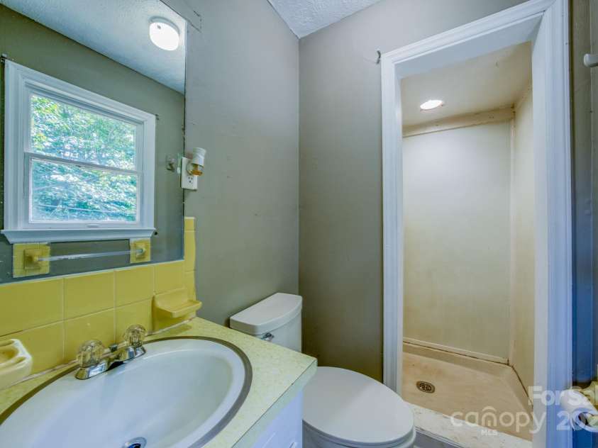 2550 Mount Home Church Road, Morganton, NC 28655.  MLS# CAR4178181, YatesRealty ID 1155. 