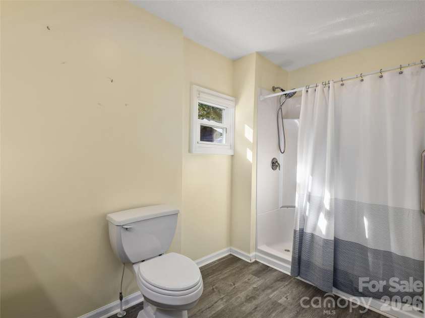46 Jarrett Street, Asheville, NC 28806.  MLS# CAR4349394, YatesRealty ID 11550. 