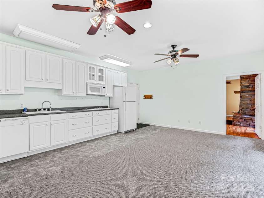 600 Charisma Drive, Marshall, NC 28753.  MLS# CAR4257073, YatesRealty ID 11550. 