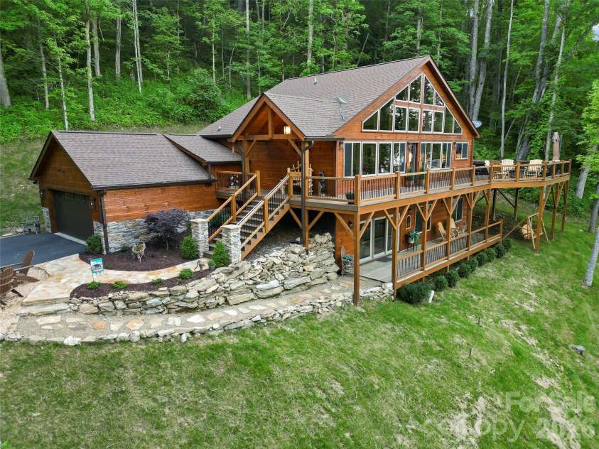 85 Iga Trail, Maggie Valley, NC 28751.  MLS# CAR4362781, YatesRealty ID 11552. 