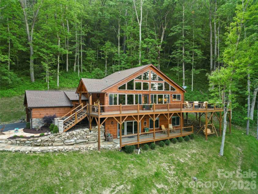 85 Iga Trail, Maggie Valley, NC 28751.  MLS# CAR4362781, YatesRealty ID 11552. 