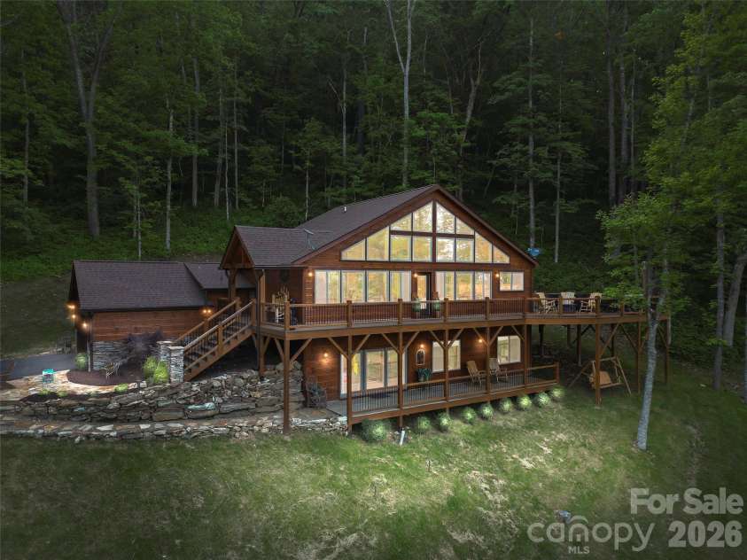 85 Iga Trail, Maggie Valley, NC 28751.  MLS# CAR4362781, YatesRealty ID 11552. 