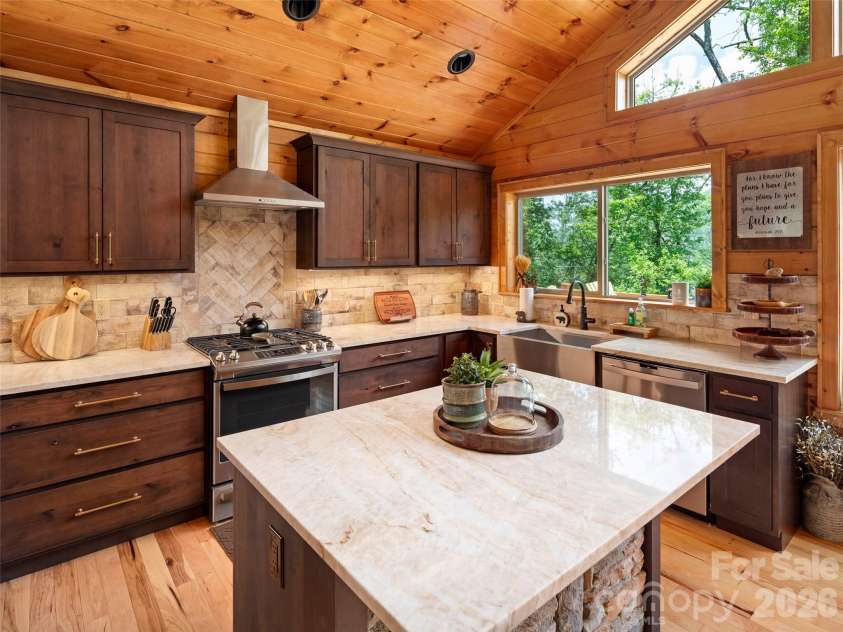 85 Iga Trail, Maggie Valley, NC 28751.  MLS# CAR4362781, YatesRealty ID 11552. 