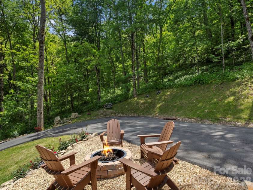 85 Iga Trail, Maggie Valley, NC 28751.  MLS# CAR4362781, YatesRealty ID 11552. 