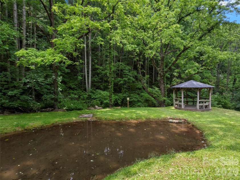 85 Iga Trail, Maggie Valley, NC 28751.  MLS# CAR4362781, YatesRealty ID 11552. 