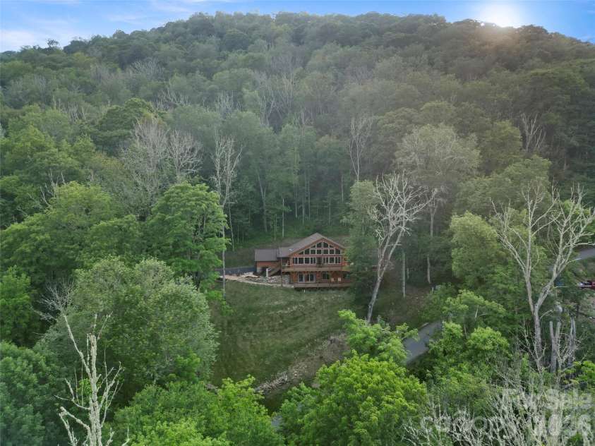 85 Iga Trail, Maggie Valley, NC 28751.  MLS# CAR4362781, YatesRealty ID 11552. 