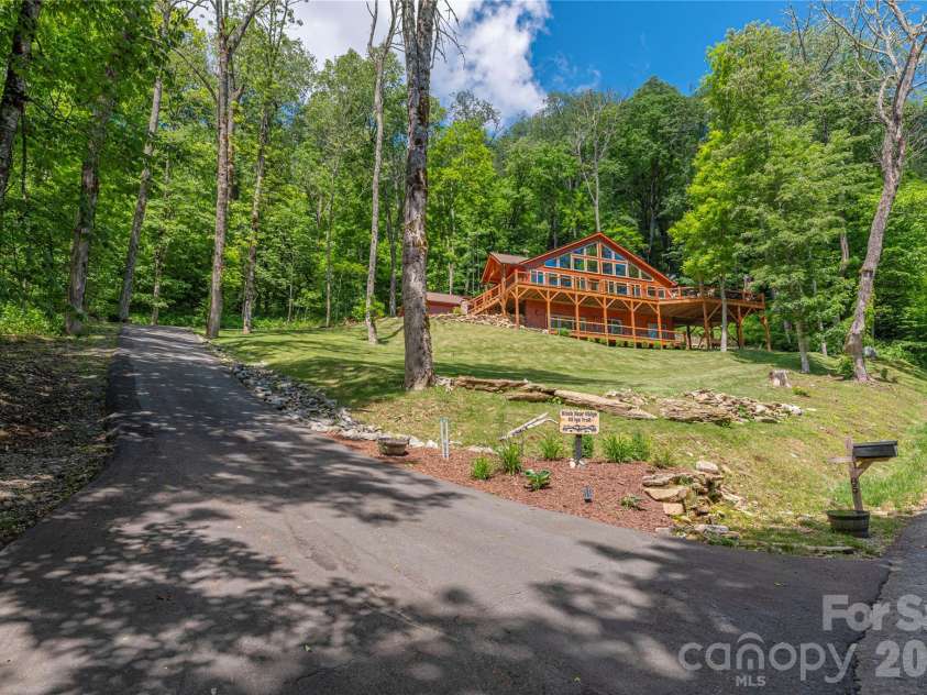 85 Iga Trail, Maggie Valley, NC 28751.  MLS# CAR4362781, YatesRealty ID 11552. 