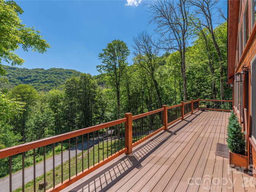 85 Iga Trail, Maggie Valley, NC 28751.  MLS# CAR4362781, YatesRealty ID 11552. 