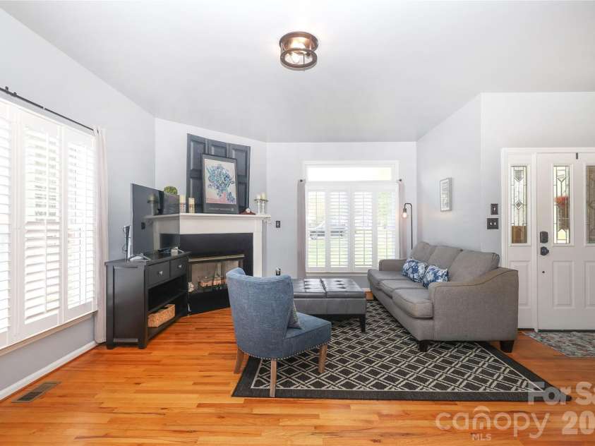 7982 King Arthurs Court, Denver, NC 28037.  MLS# CAR4361981, YatesRealty ID 11553. 
