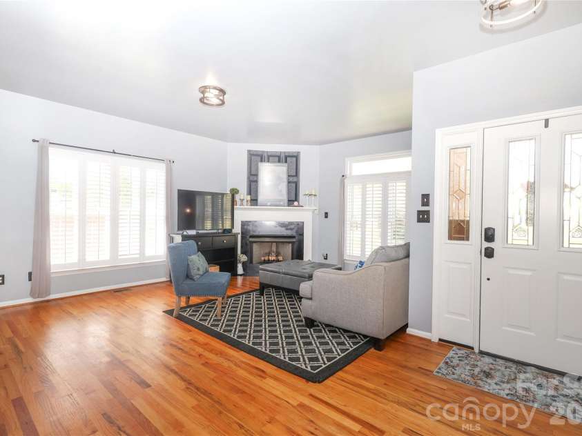 7982 King Arthurs Court, Denver, NC 28037.  MLS# CAR4361981, YatesRealty ID 11553. 