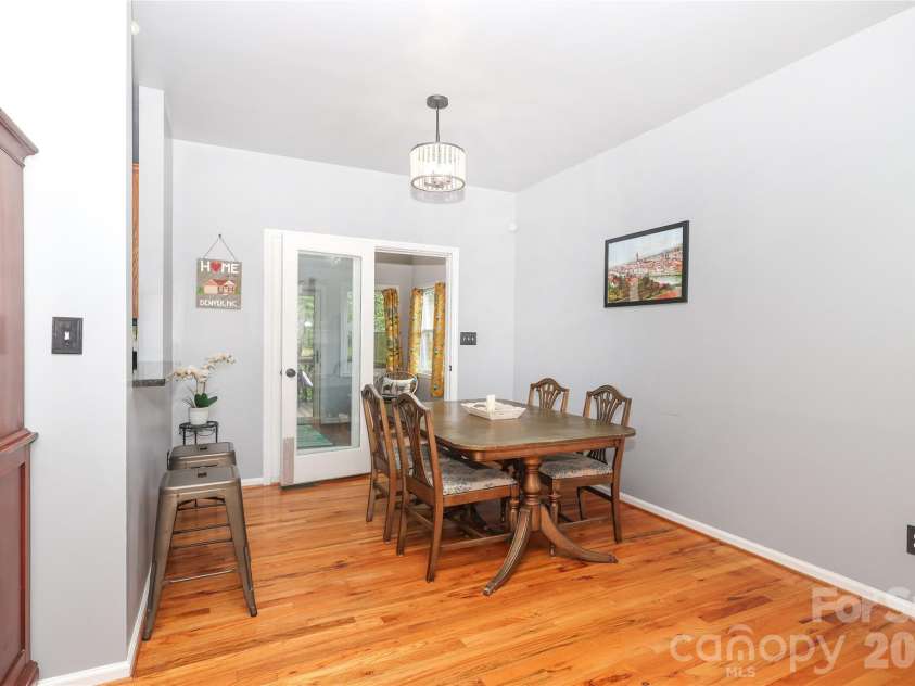 7982 King Arthurs Court, Denver, NC 28037.  MLS# CAR4361981, YatesRealty ID 11553. 