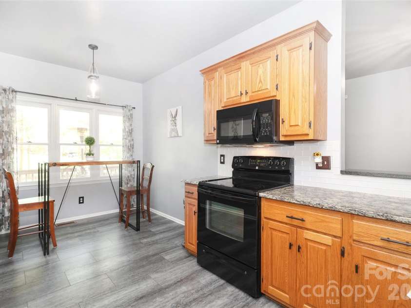 7982 King Arthurs Court, Denver, NC 28037.  MLS# CAR4361981, YatesRealty ID 11553. 