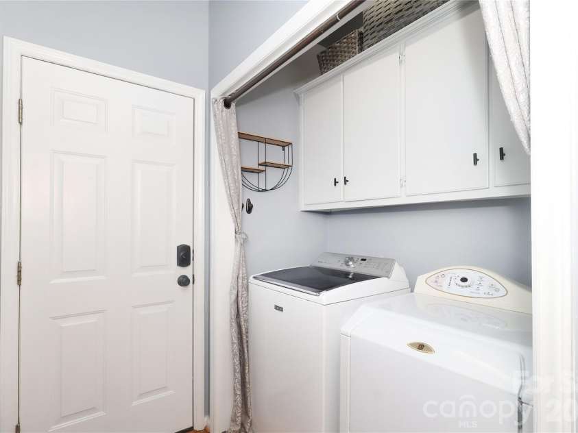 7982 King Arthurs Court, Denver, NC 28037.  MLS# CAR4361981, YatesRealty ID 11553. 