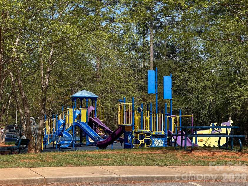 7982 King Arthurs Court, Denver, NC 28037.  MLS# CAR4361981, YatesRealty ID 11553. 