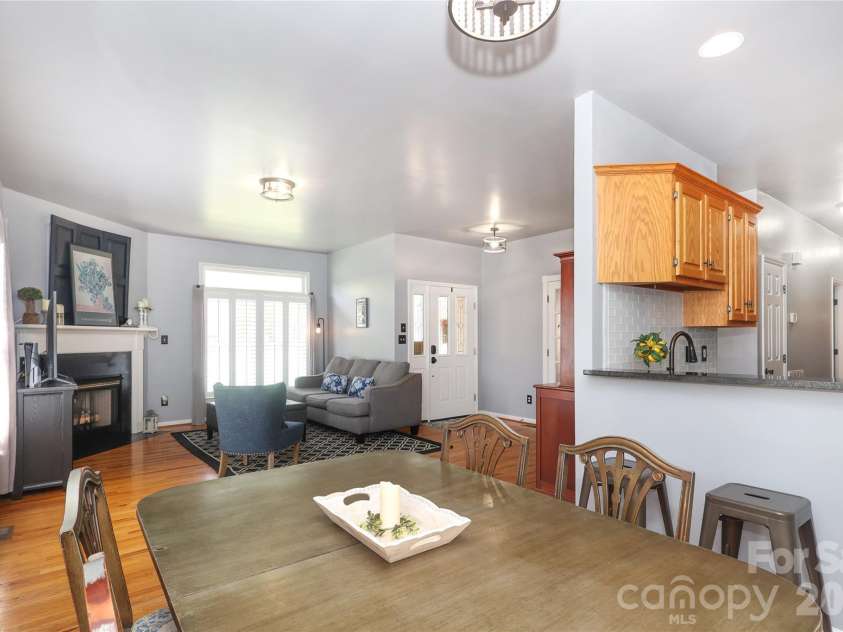 7982 King Arthurs Court, Denver, NC 28037.  MLS# CAR4361981, YatesRealty ID 11553. 