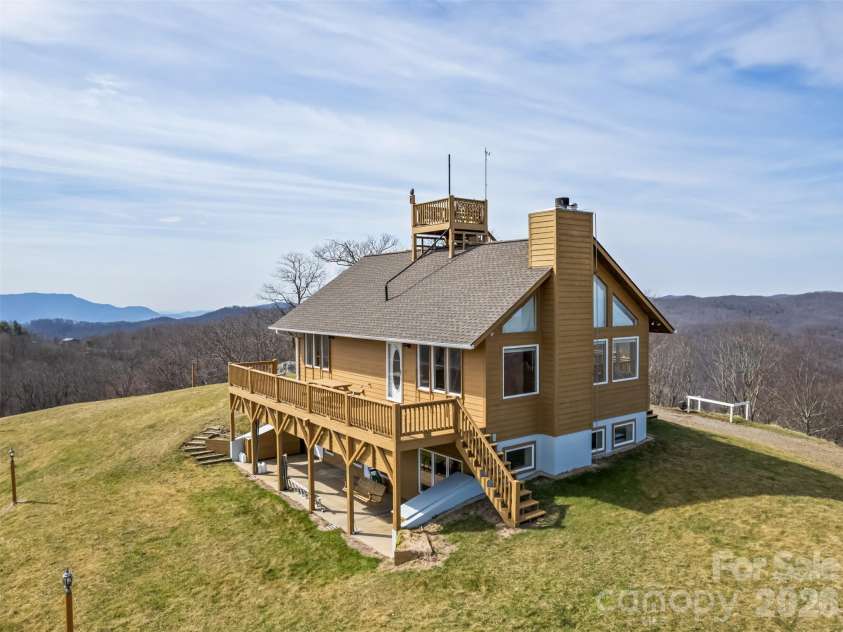 1007 Turkey Trot Road, Clyde, NC 28721.  MLS# CAR4362847, YatesRealty ID 11554. 